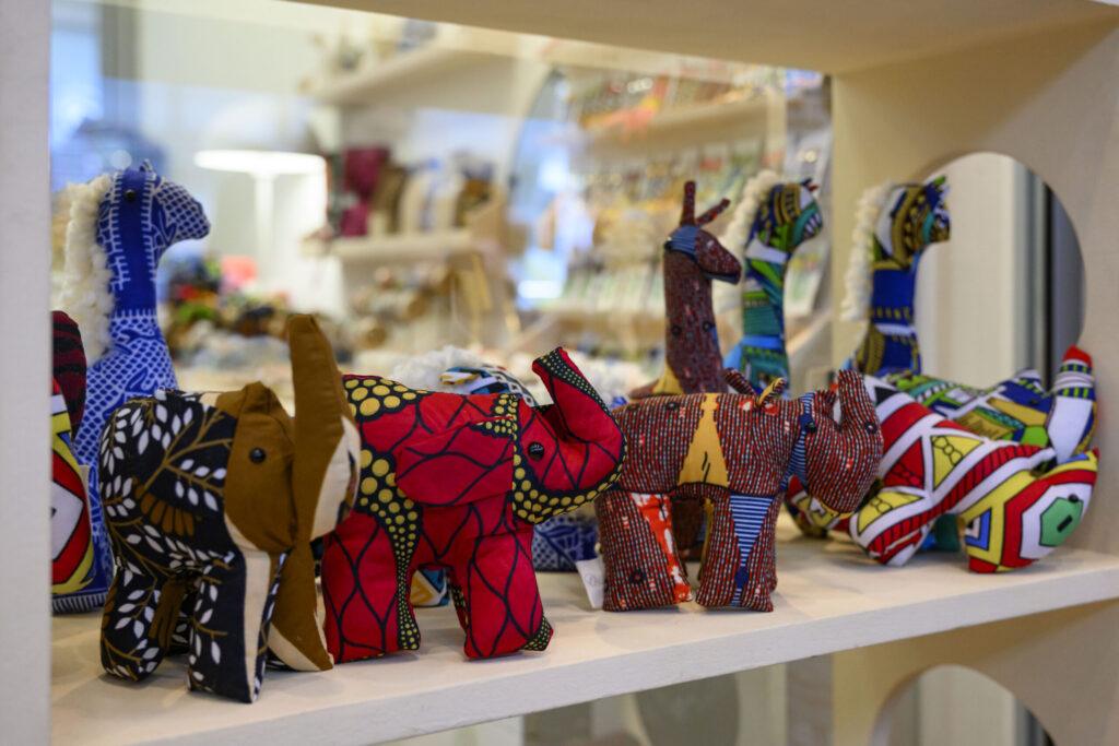 Χειροποίητα κοσμήματα με ρίζες στην Αφρική & καρδιά στην Ελλάδα.